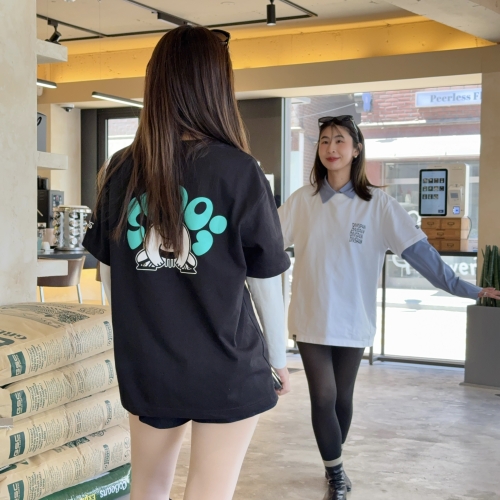 Reviewเสื้ออยู่ทรง ลายน่ารักมากเสื้ออยู่ทรง ลายน่ารักมาก