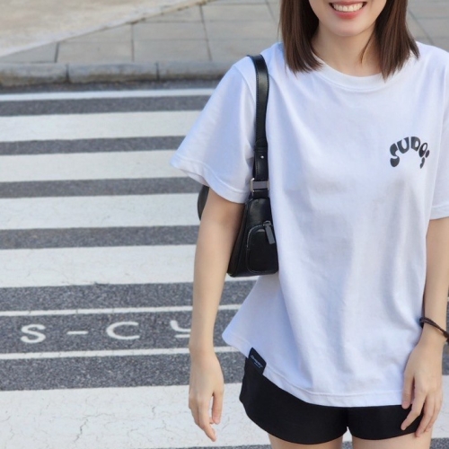 Reviewneay_tanyaได้รับของแล้วค่าาาา เสื้อขาวคือดีมาก ผ้าไม่บางเลย ชอบความใส่ใจของร้าน น่ารักมาก